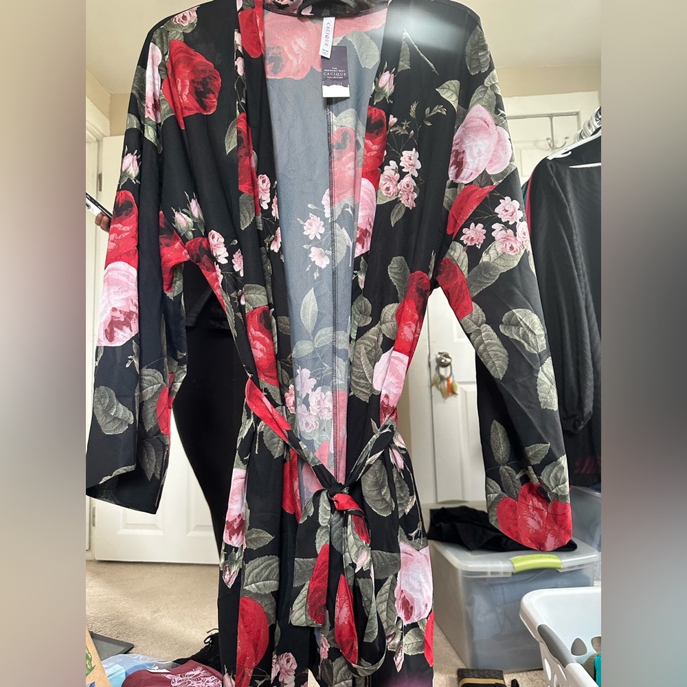 Brand New Kimono Robe - Size 26/28